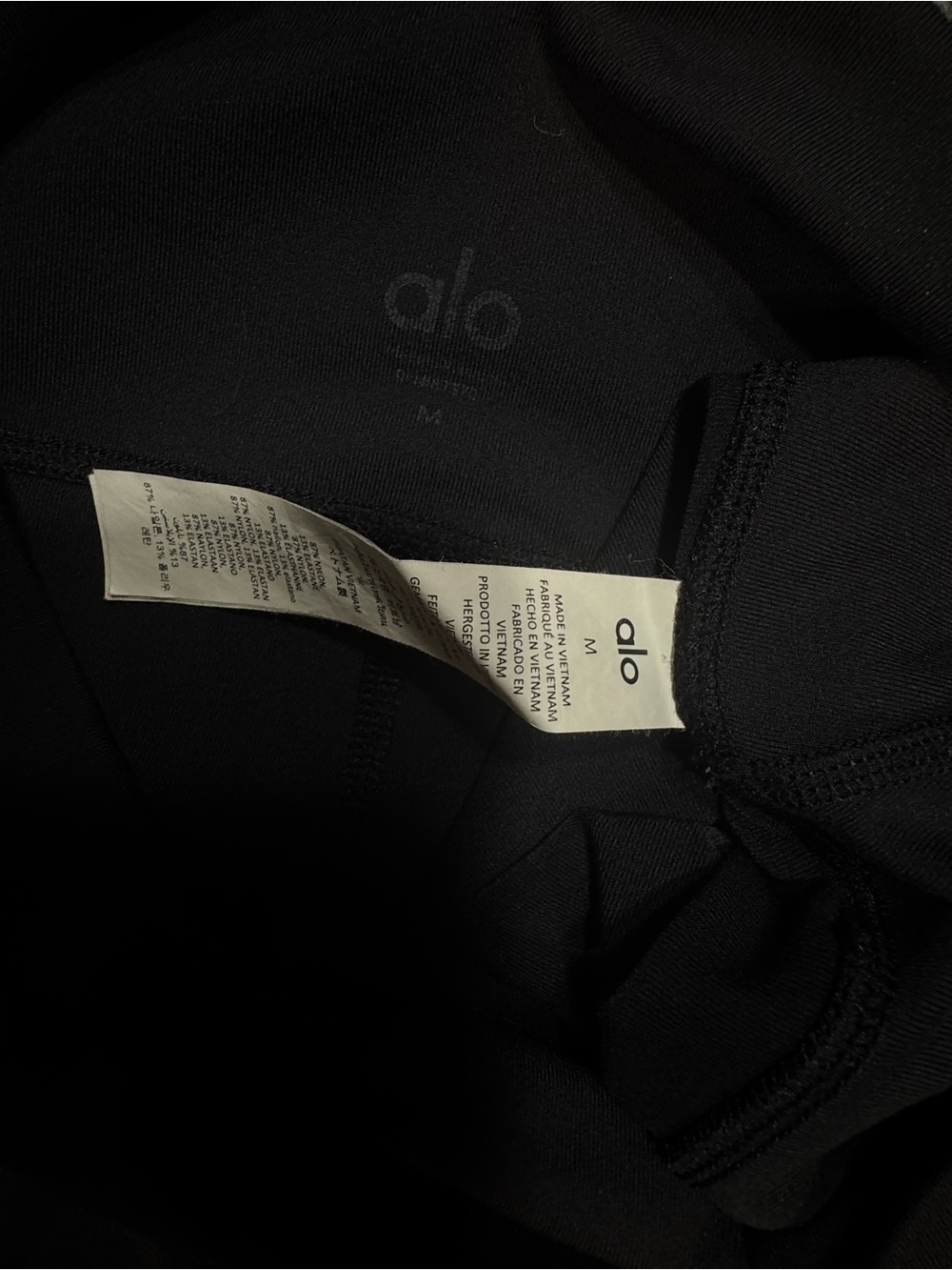 ALO Yoga Black Airbrush High-Rise Bike Shorts - Picture 3 of 3